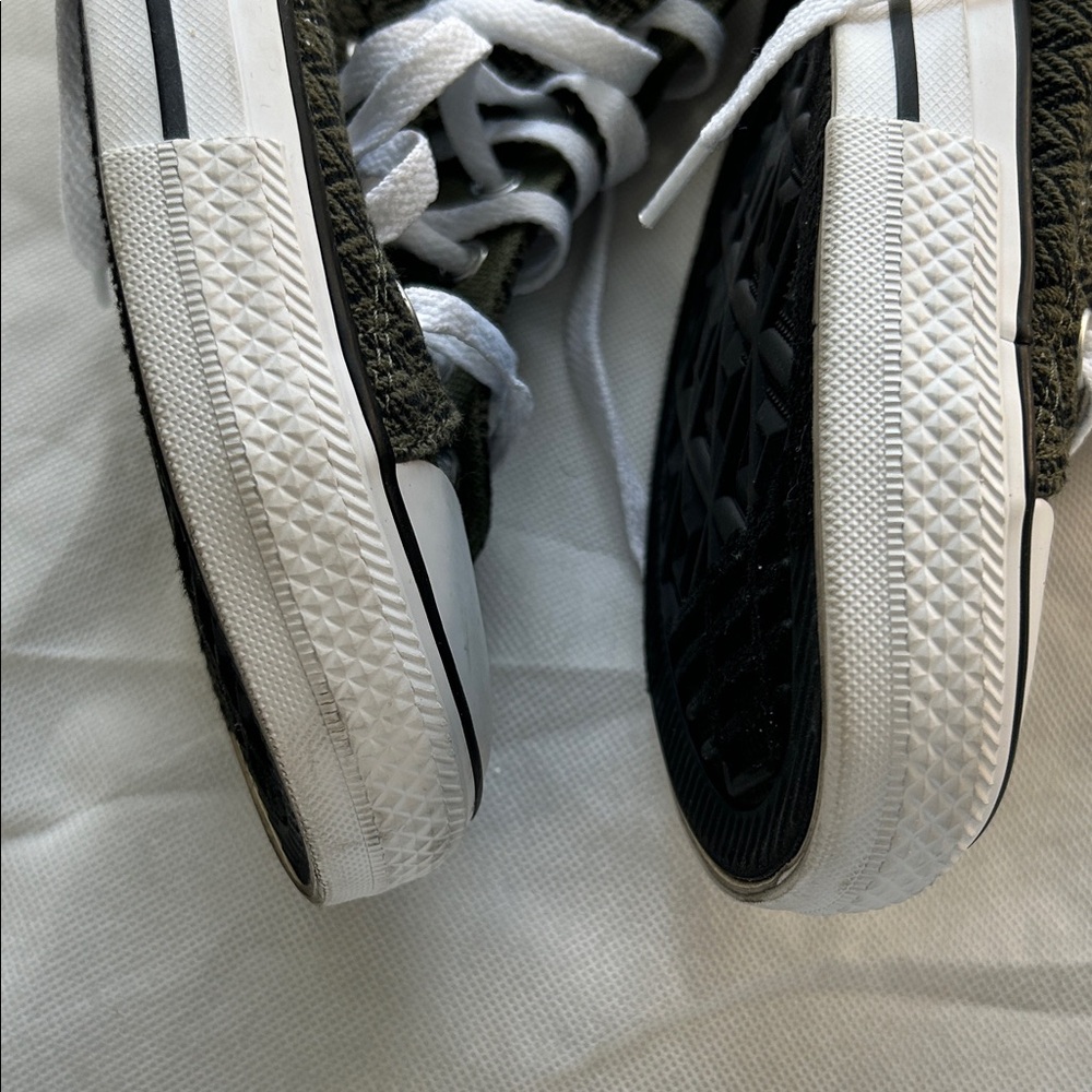 Women’s size 11 Converse Chuck Taylor All Star High 'Herringbone - Utility' - Picture 11 of 14